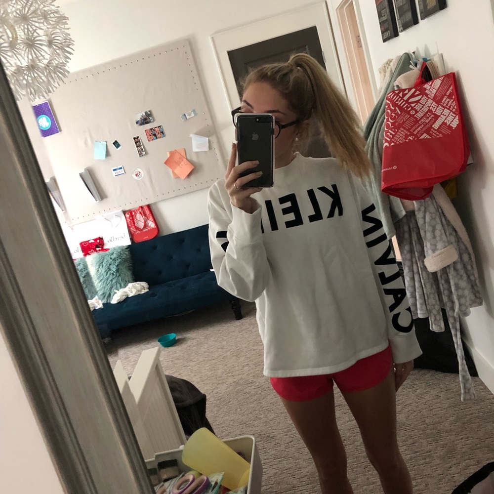 Calvin Klein comfy crewneck 👼🏽 👼🏽